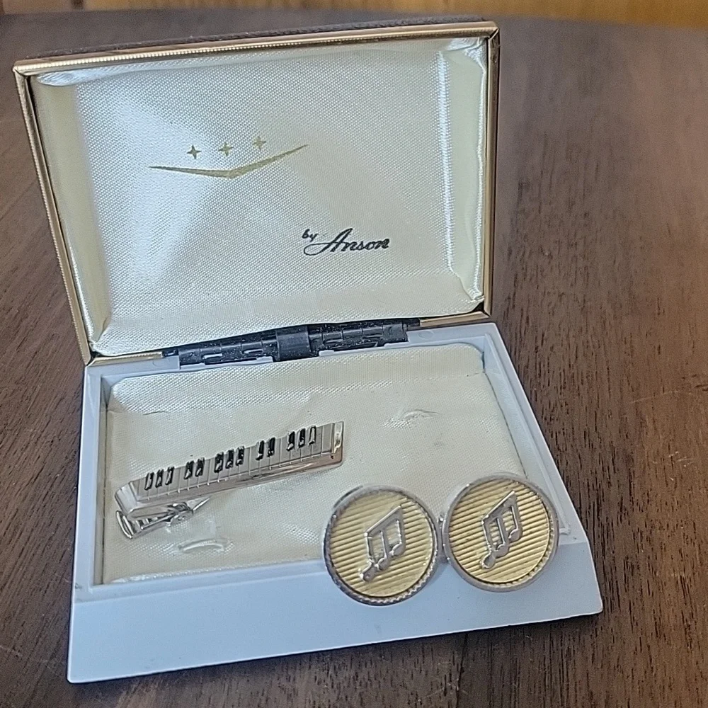 Anson Vintage Musical Notes Piano Keyboard Cufflinks Tie Clip Set